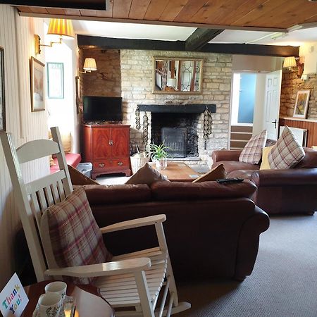 The Horse And Panniers Guest House. North Luffenham Kültér fotó